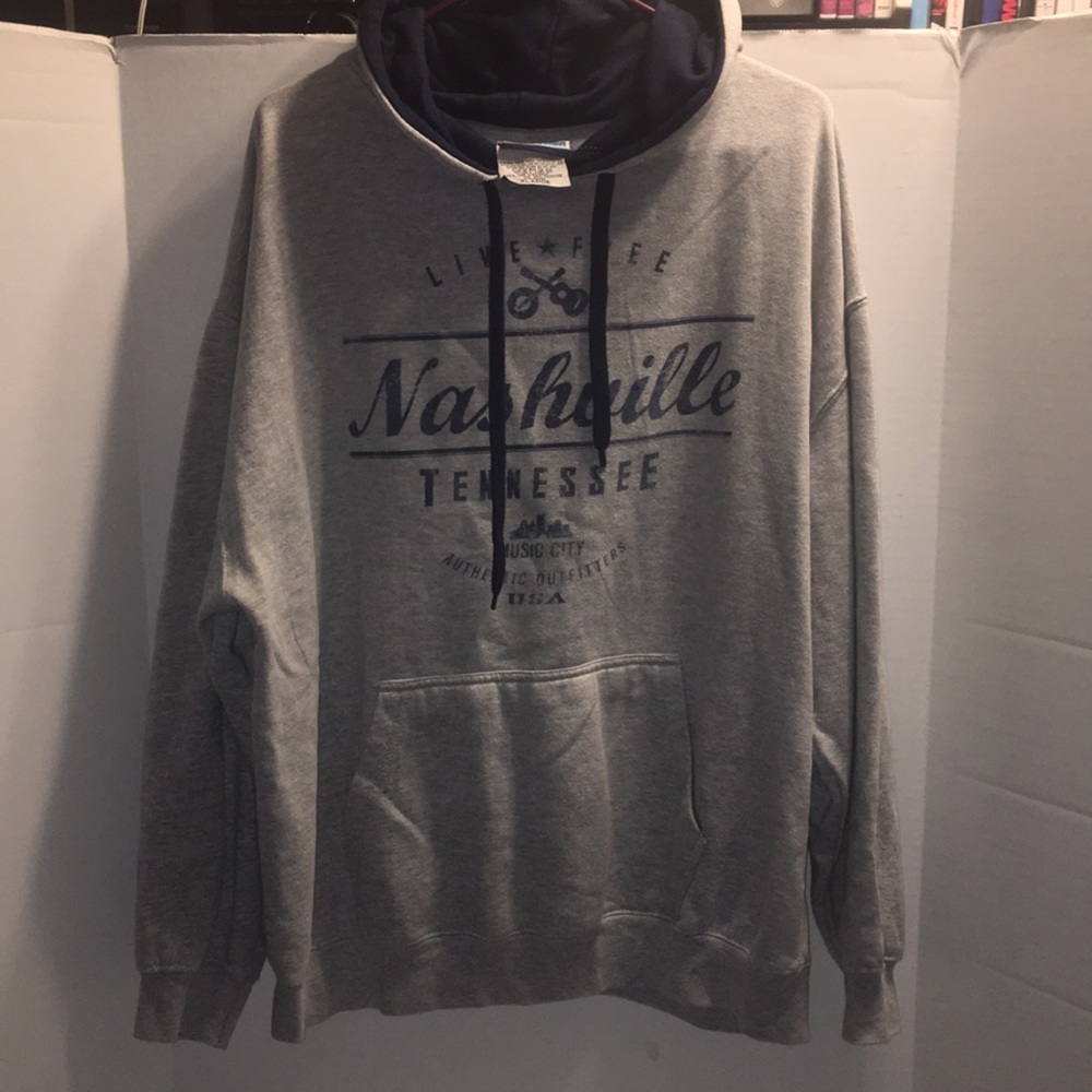 MUSIC CITY OUTFITTERS NASHVILLE HOODIE SIZE XL SPELLOUT NASHVILLE TENNESSEE.